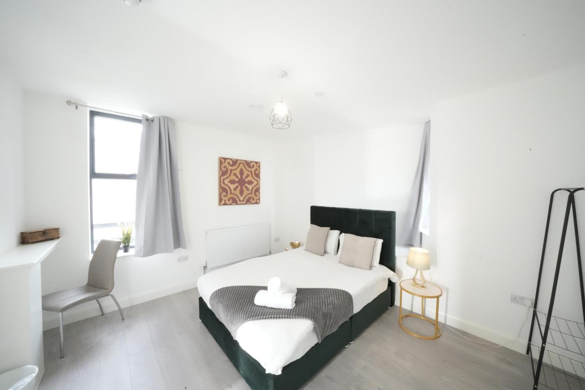 Ealing Broadway Great Stay 7-Minute Walk From The Underground 외부 사진