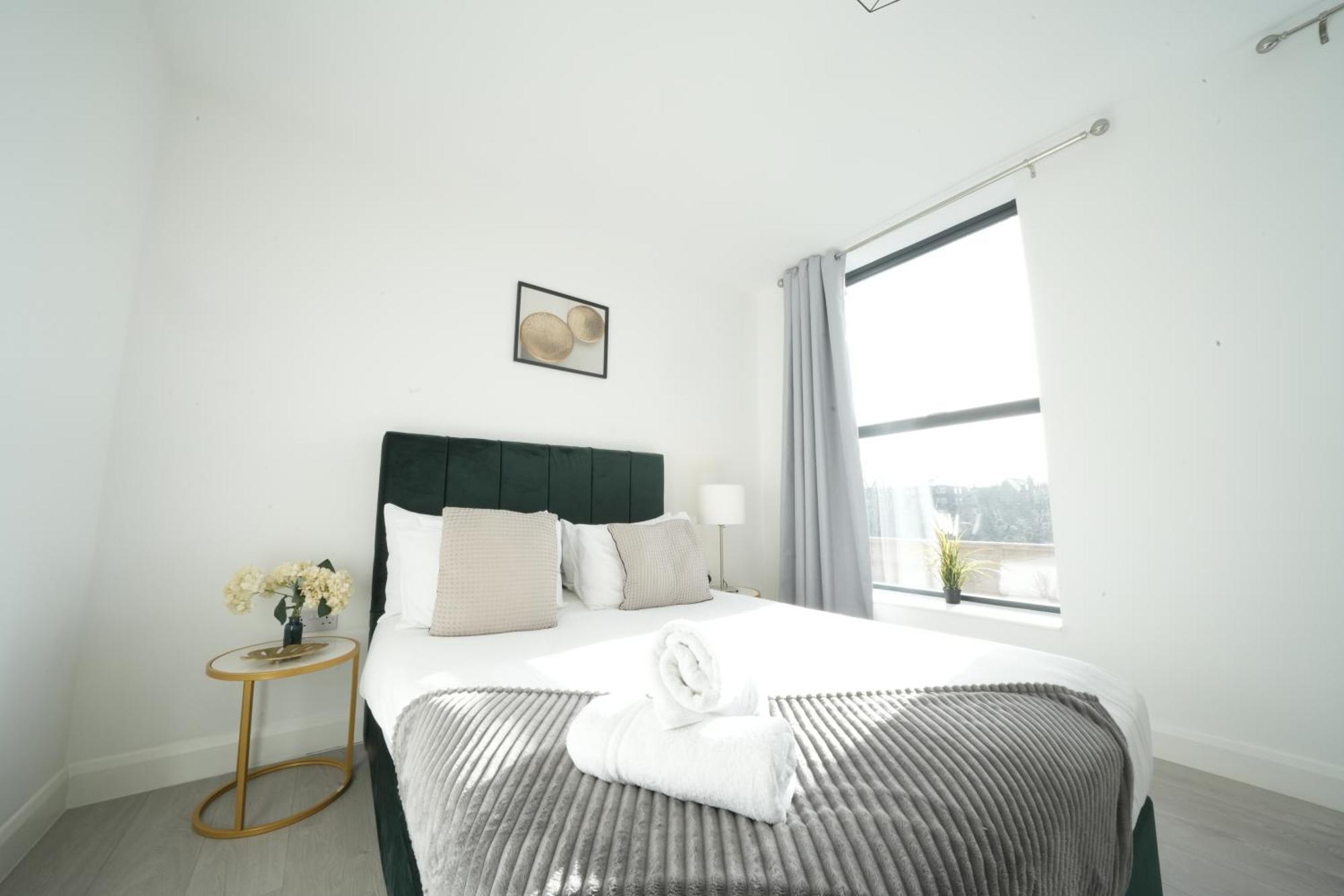 Ealing Broadway Great Stay 7-Minute Walk From The Underground 외부 사진