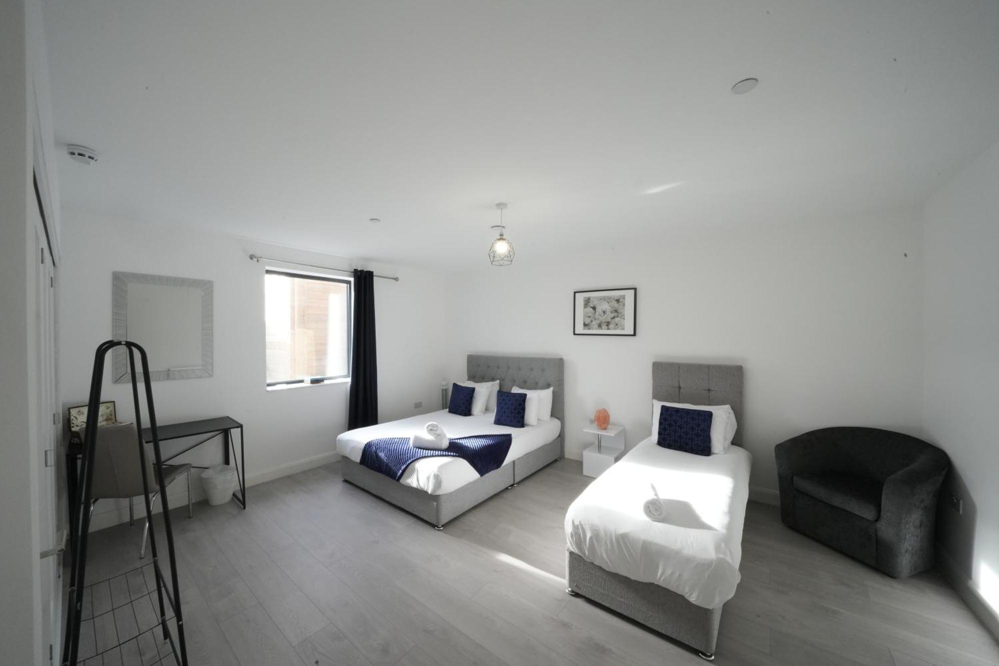 Ealing Broadway Great Stay 7-Minute Walk From The Underground 외부 사진