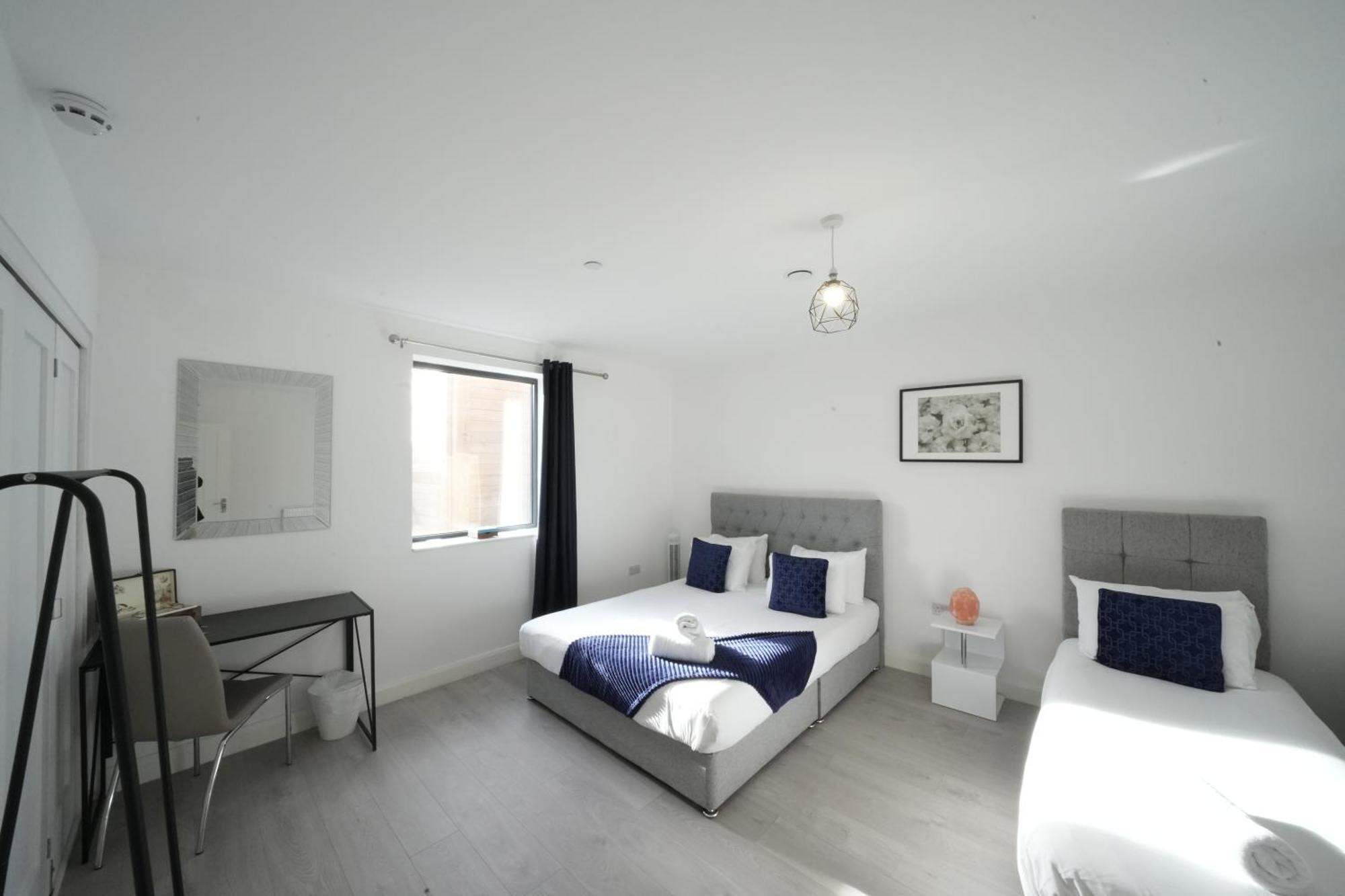 Ealing Broadway Great Stay 7-Minute Walk From The Underground 외부 사진