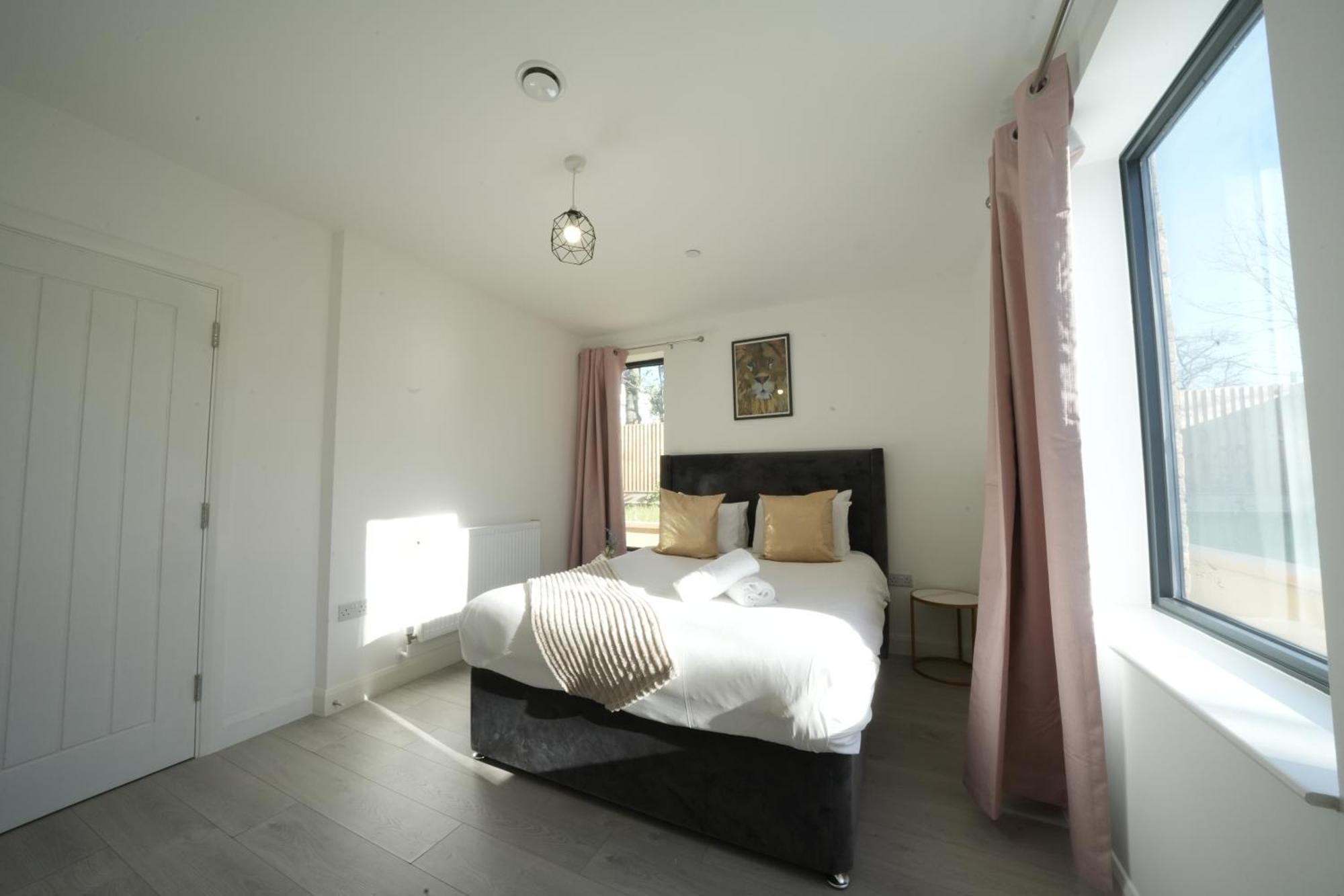 Ealing Broadway Great Stay 7-Minute Walk From The Underground 외부 사진