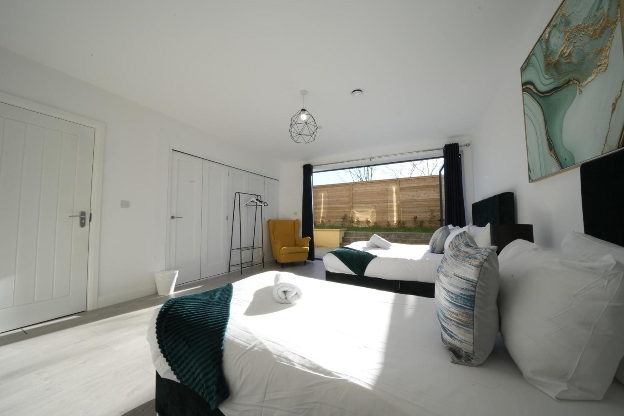 Ealing Broadway Great Stay 7-Minute Walk From The Underground 외부 사진