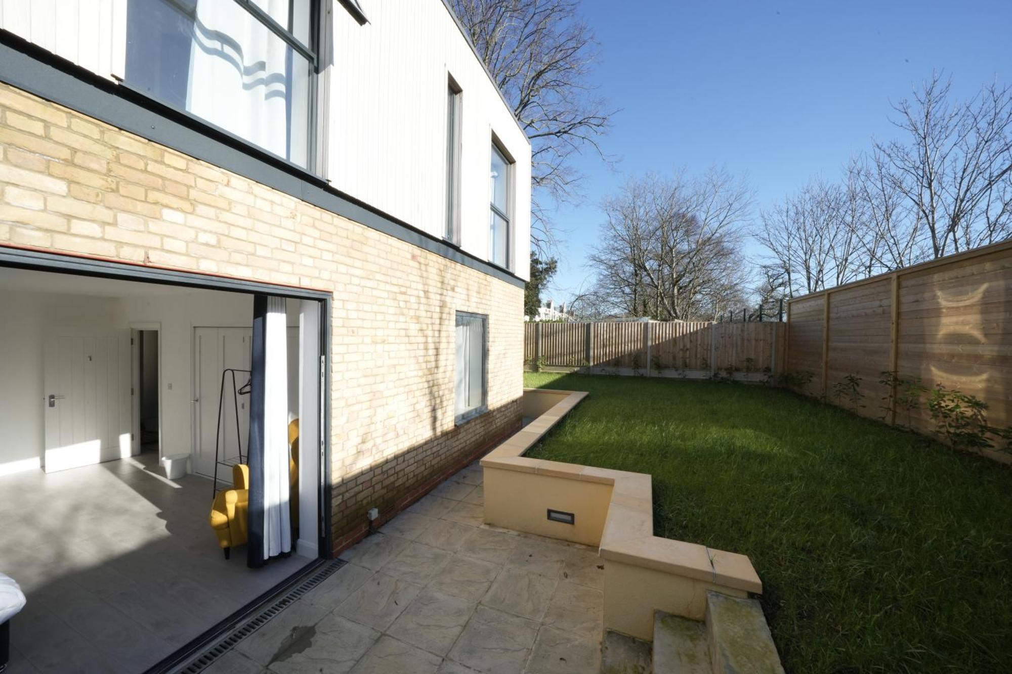 Ealing Broadway Great Stay 7-Minute Walk From The Underground 외부 사진