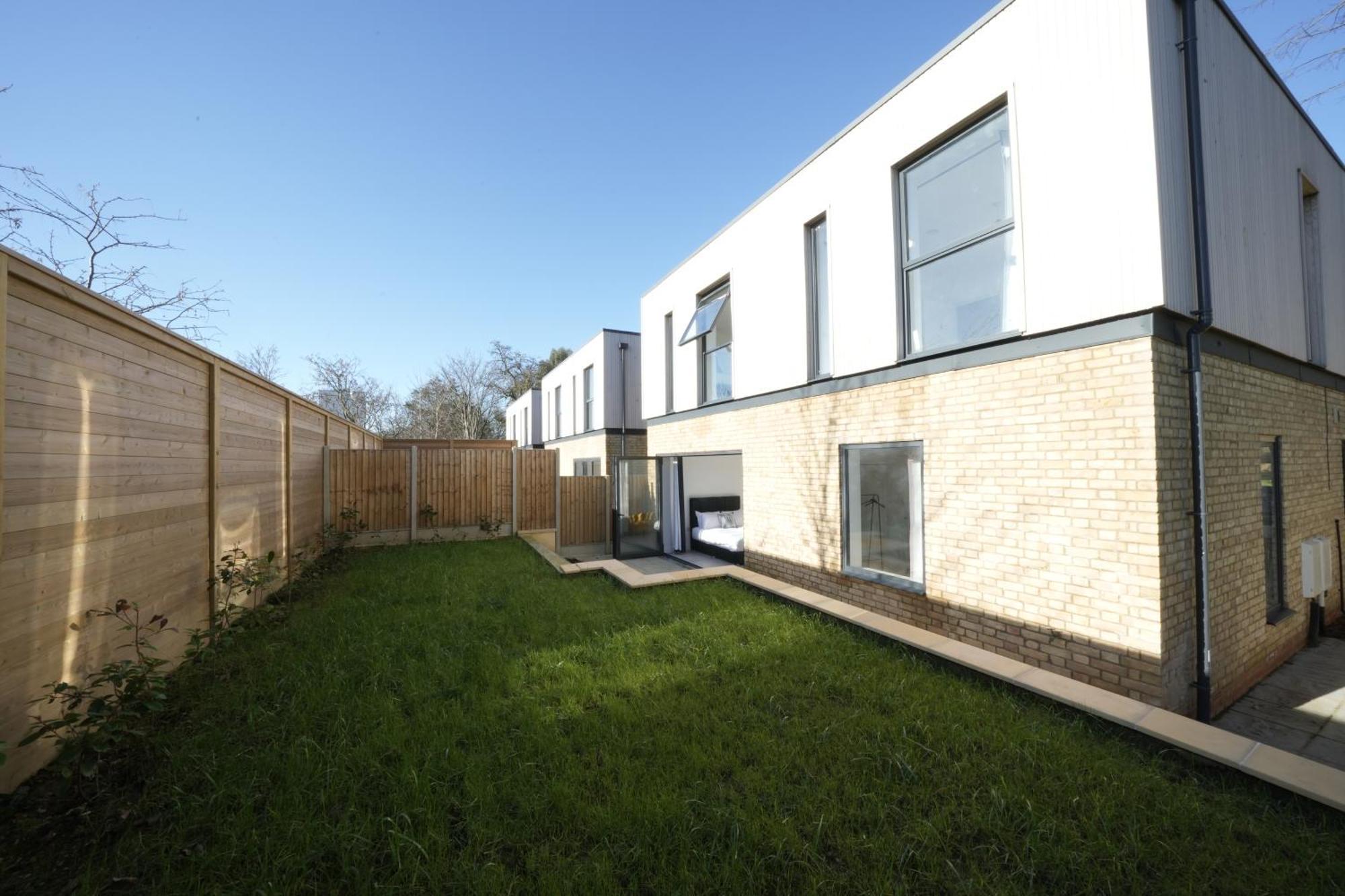 Ealing Broadway Great Stay 7-Minute Walk From The Underground 외부 사진