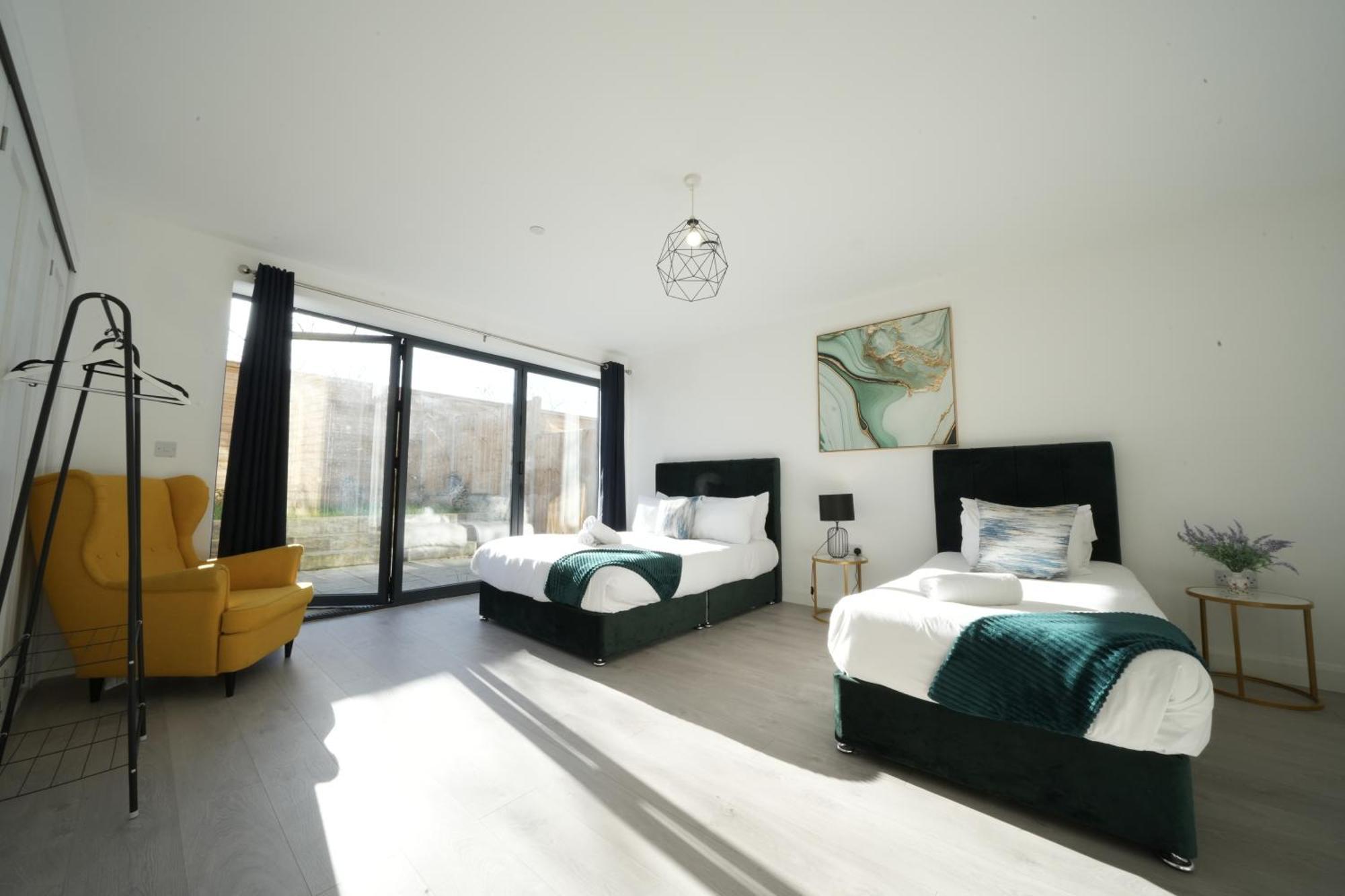Ealing Broadway Great Stay 7-Minute Walk From The Underground 외부 사진
