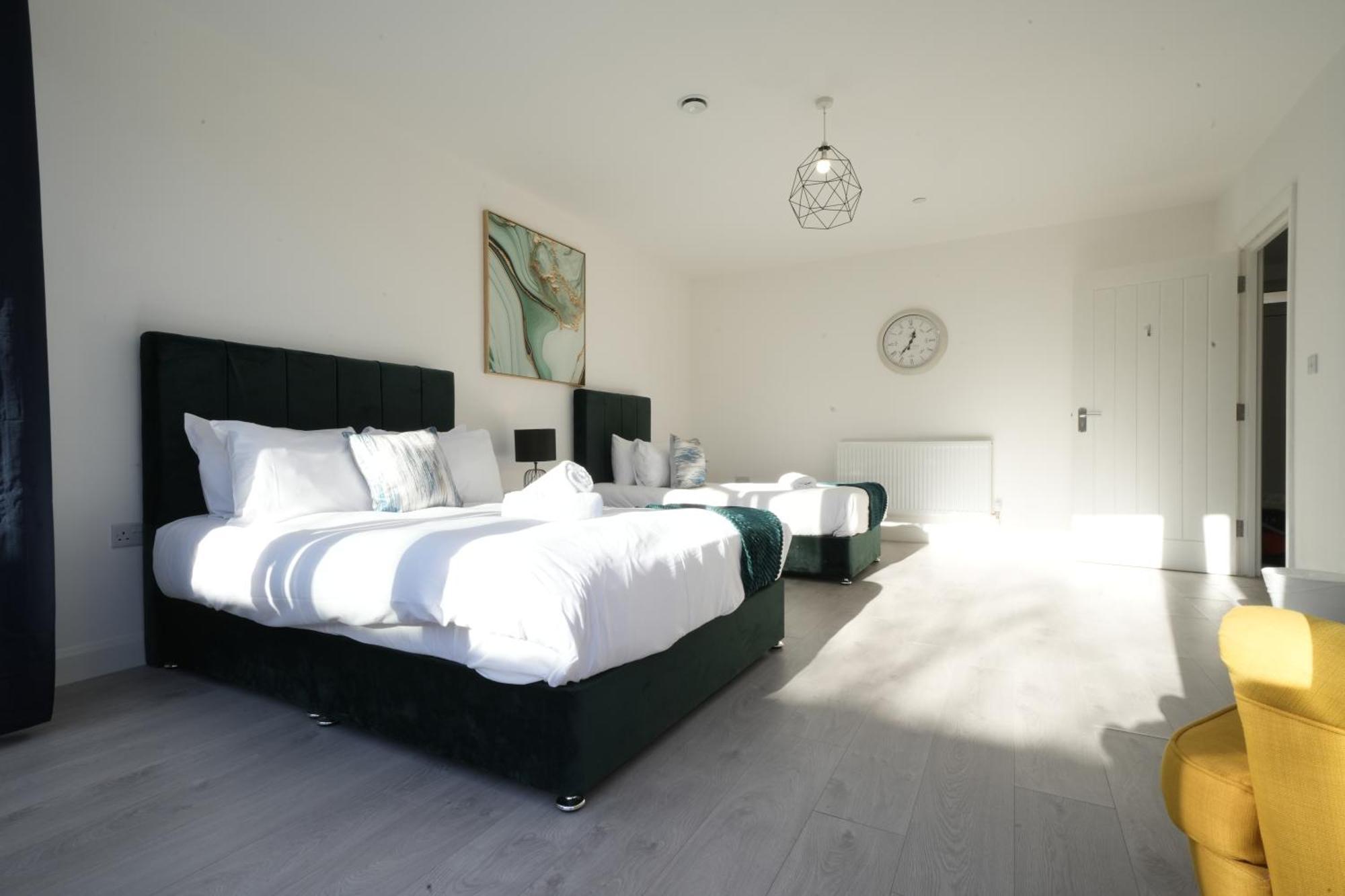 Ealing Broadway Great Stay 7-Minute Walk From The Underground 외부 사진