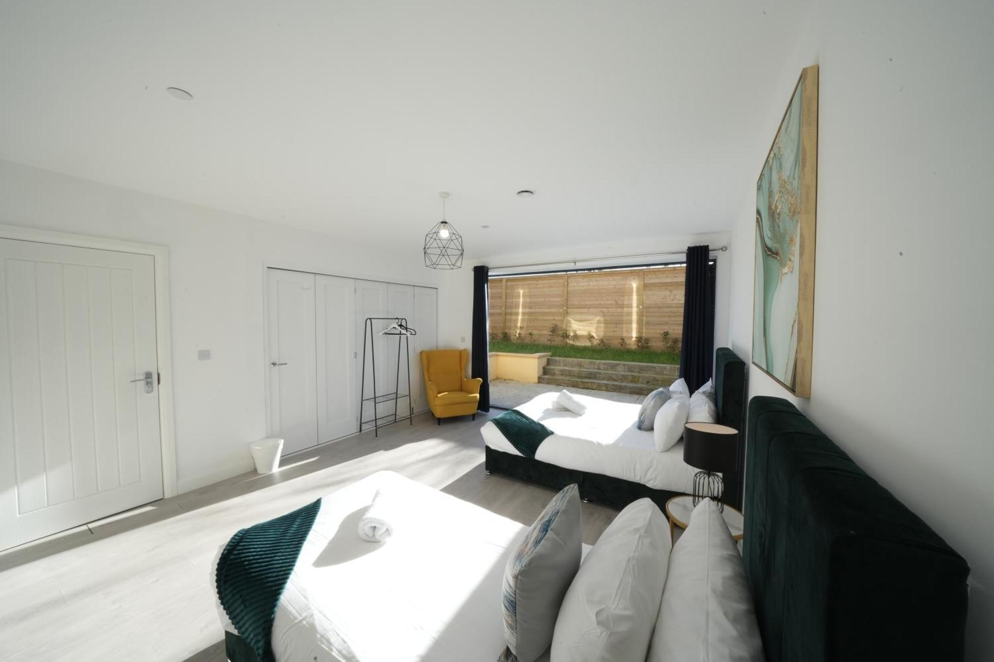 Ealing Broadway Great Stay 7-Minute Walk From The Underground 외부 사진