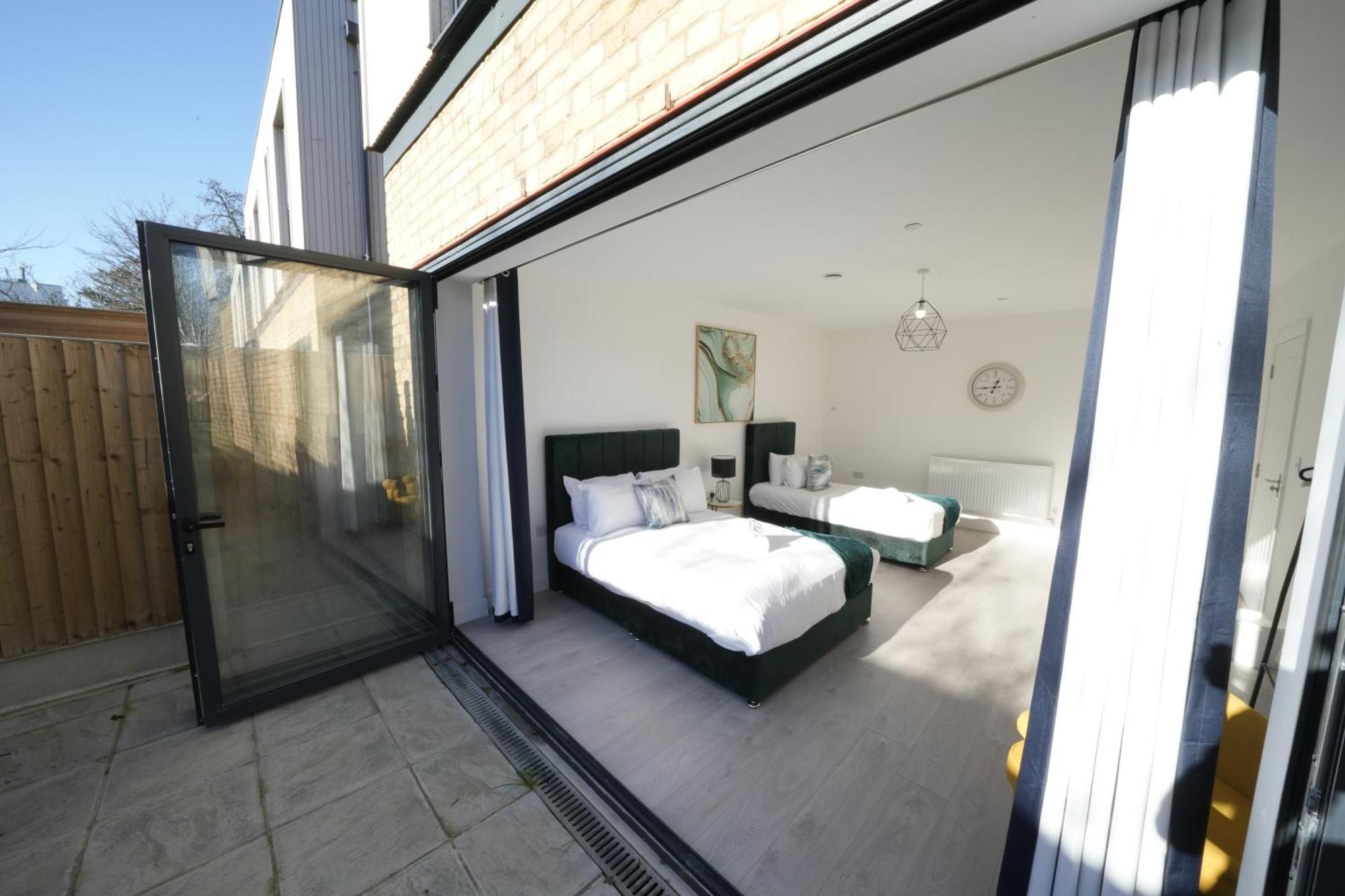 Ealing Broadway Great Stay 7-Minute Walk From The Underground 외부 사진