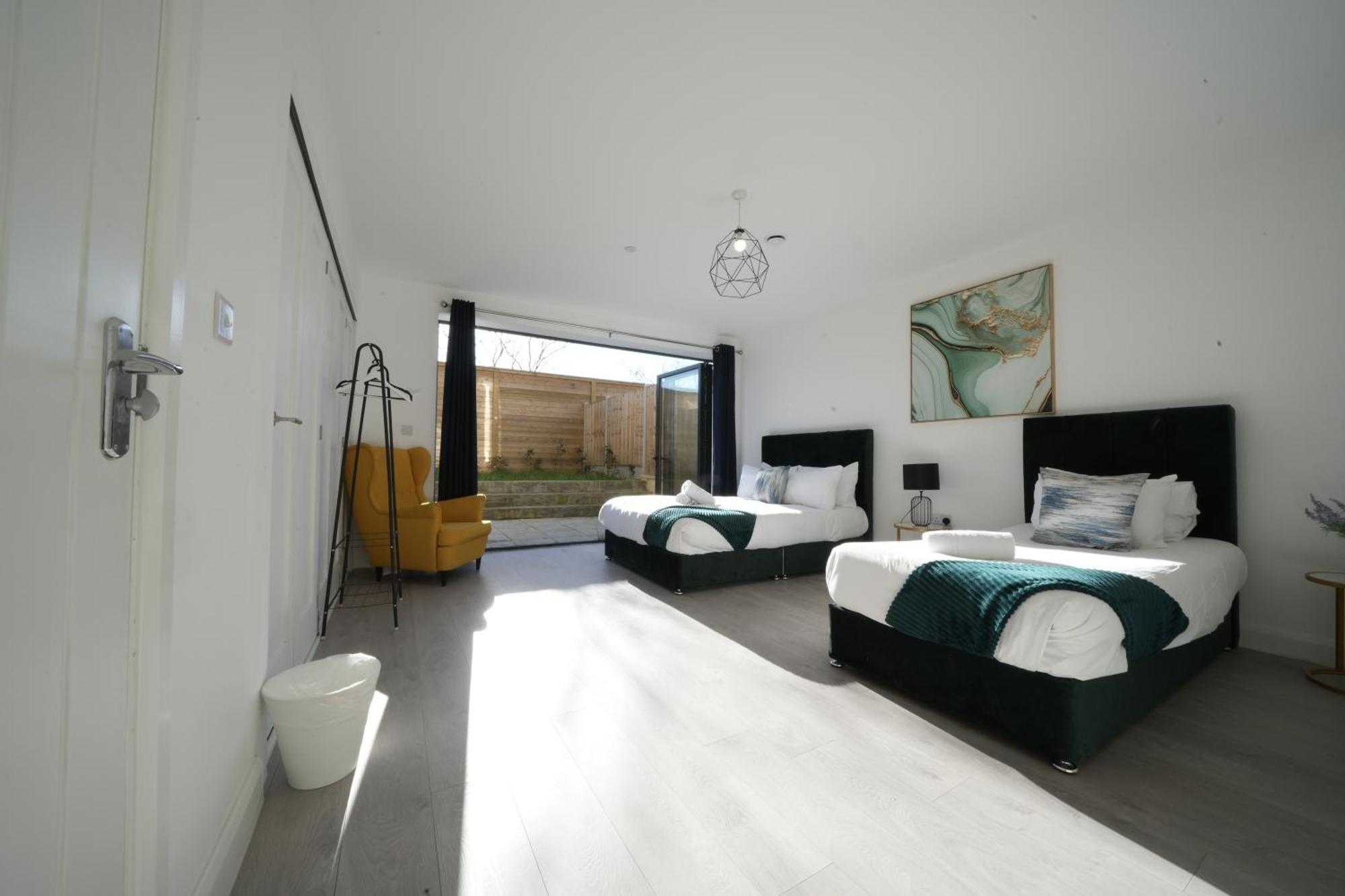 Ealing Broadway Great Stay 7-Minute Walk From The Underground 외부 사진