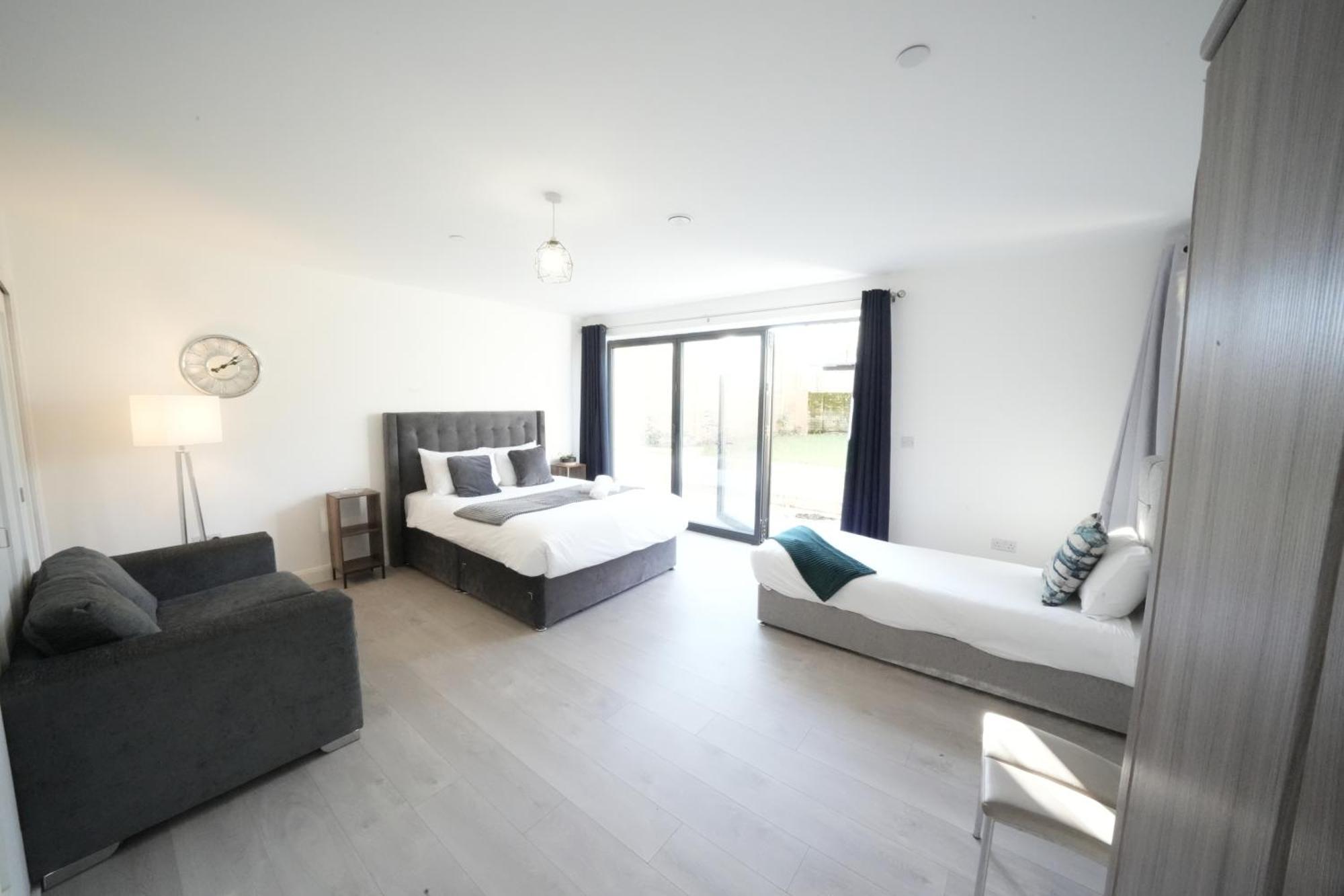 Ealing Broadway Great Stay 7-Minute Walk From The Underground 외부 사진