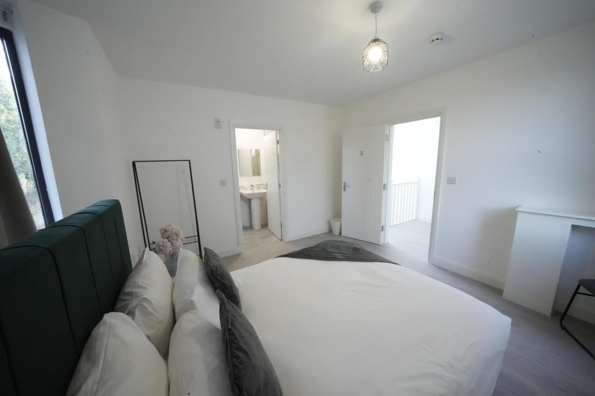 Ealing Broadway Great Stay 7-Minute Walk From The Underground 외부 사진